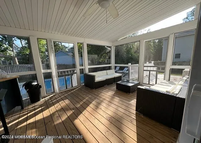 742 Myrtle Ave — Photo 10