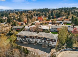 9752 SW 34th Pl APT 3, Portland, OR 97219