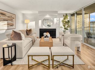 9909 NE 1st St APT 103, Bellevue, WA
