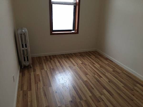 2nd image of 2525 44th St APT 3R