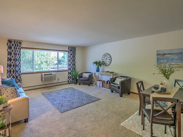 201 Tompkins Dr — Photo 11