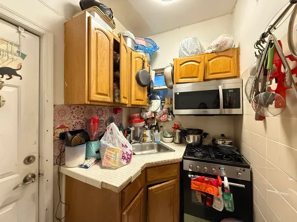 1309 Summit Avenue image 25 of 31