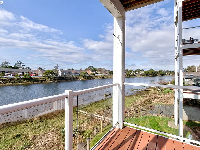 224 N Holladay Dr #201 — Photo 38
