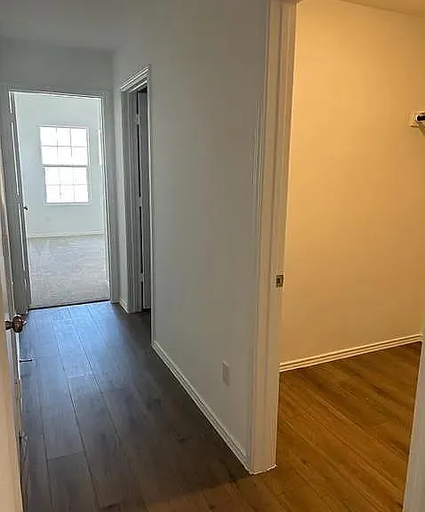 607 Water Way Ave — Photo 8