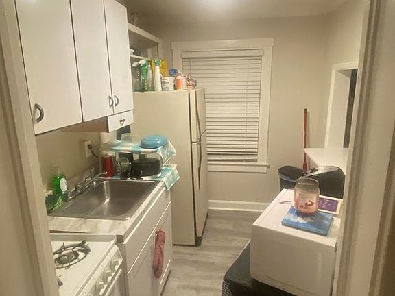 5th image of 639 8th St N Unit 7