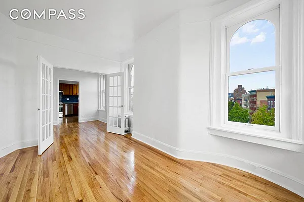 Rented by Compass | media 3