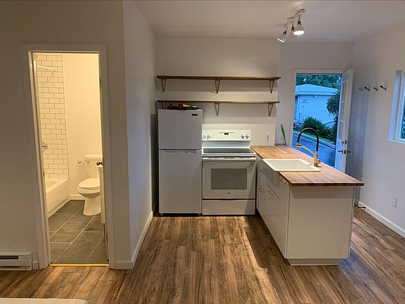 3rd image of 4461 Sunnycrest Dr