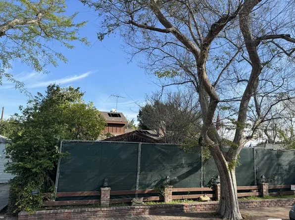 11911 Hartsook St, Valley Village, CA 91607