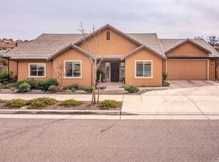 2018 Vista Oaks Way, Paso Robles, CA 93446