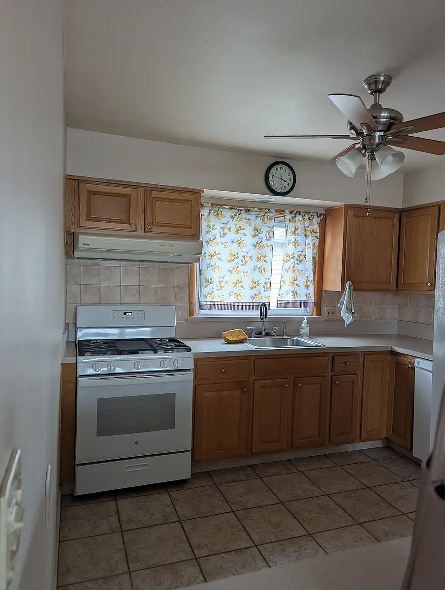 Building Photo - 13 Kilmer Ct #2