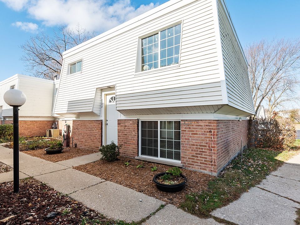 1st image of 34W657 Elm Ct APT A