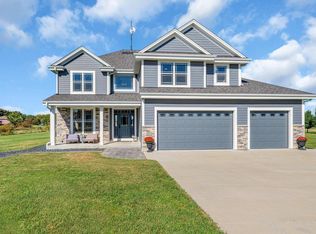 W2464 Leasure WAY, East Troy, WI 53120