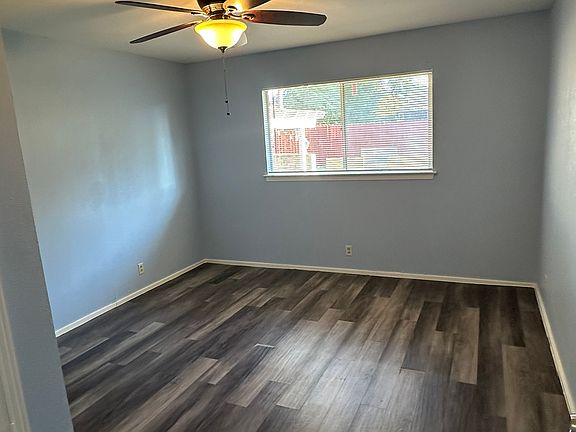 3rd image of 4401 Justice Ln
