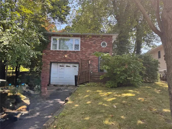 286 Railroad Avenue, Pearl River, NY 10965