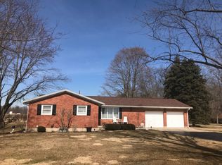 12817 Air Hill Rd, Brookville, OH 45309
