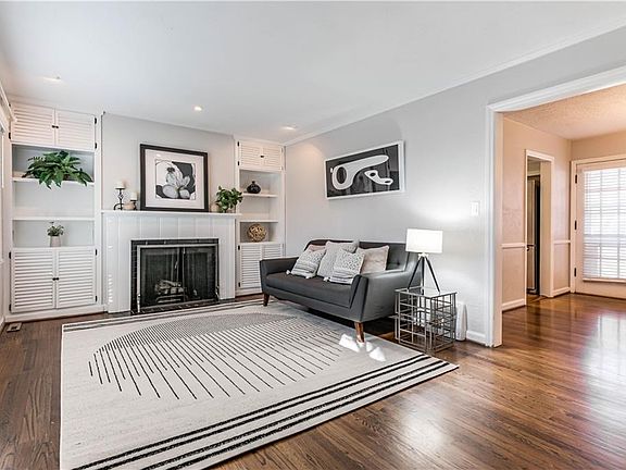 5th image of 5112 W 72nd St