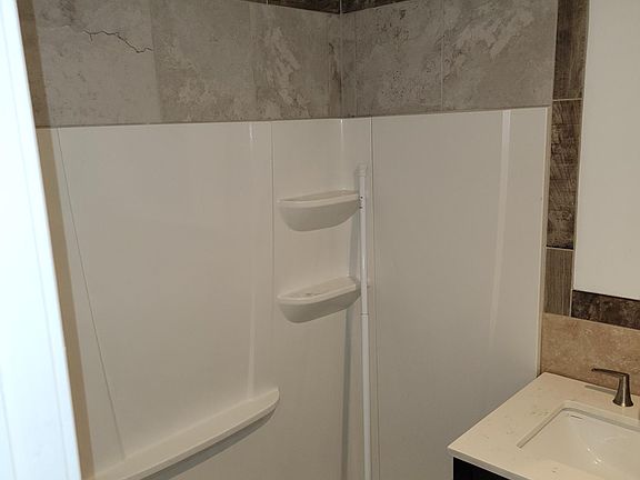 4th image of 314.5 Duncan Ave #1