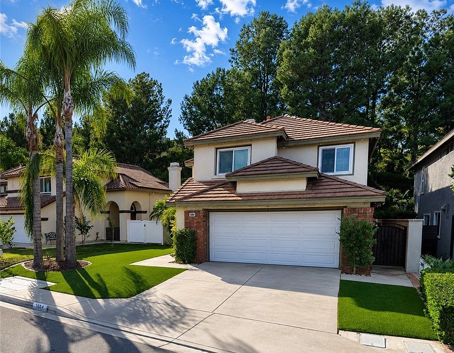 1st image of 1055 S Silver Star Way