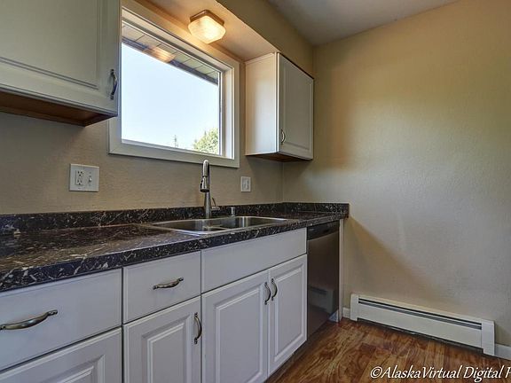 5th image of 3205 E 18th Cir