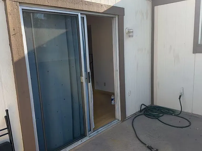 1218 S Cypress Ave #F — Photo 22