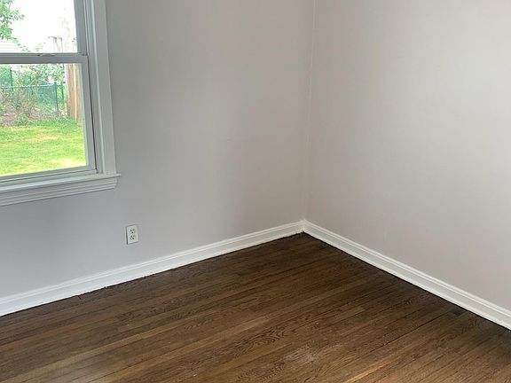 5th image of 4393 Norma Dr