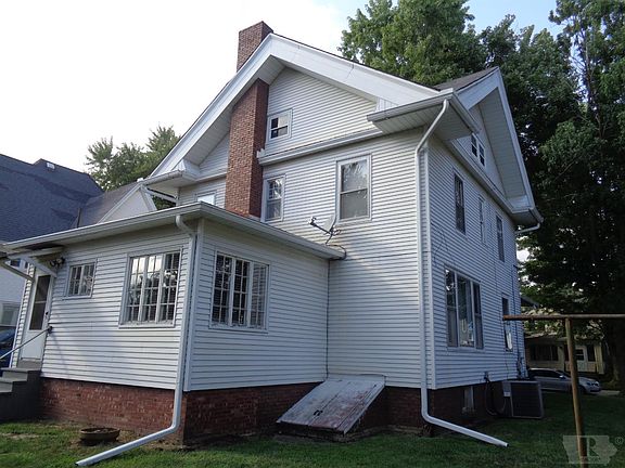 5th image of 729 E 2nd Ave
