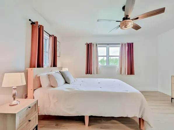 (undisclosed Address), Sarasota, FL 34231