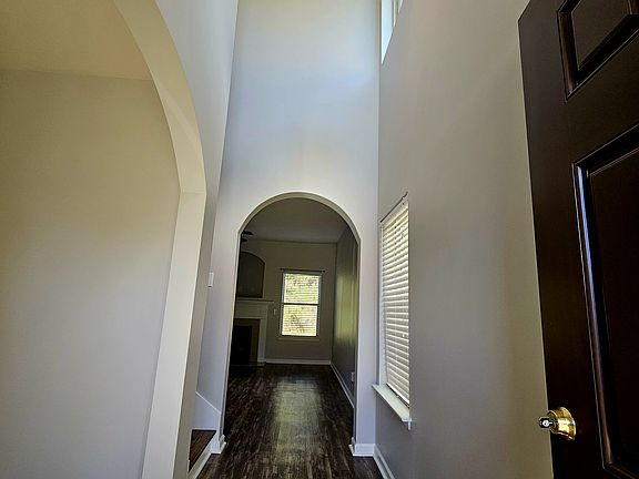 2-floor Foyer