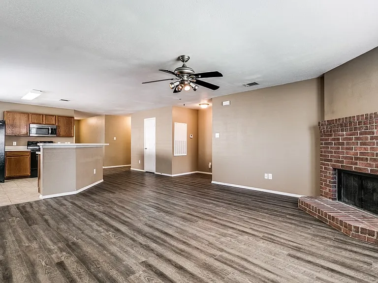 9608 Woodrow Wilson Dr — Photo 10