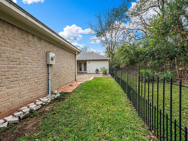 35099 Heatherstone Cir — Photo 46