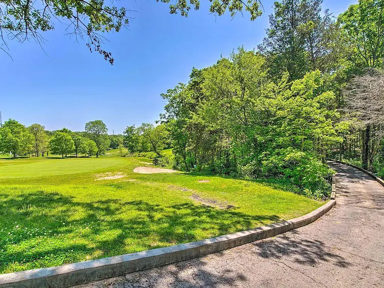 200 Golf View Dr #9 — Photo 2