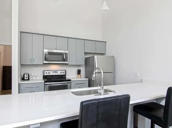 Village Cameron Harbor