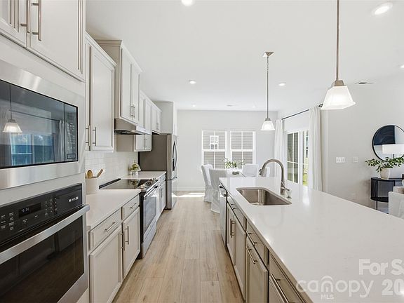 5th image of 6428 Cambridge Dr