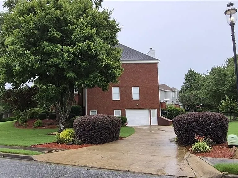 5760 Dovnick Dr — Photo 3