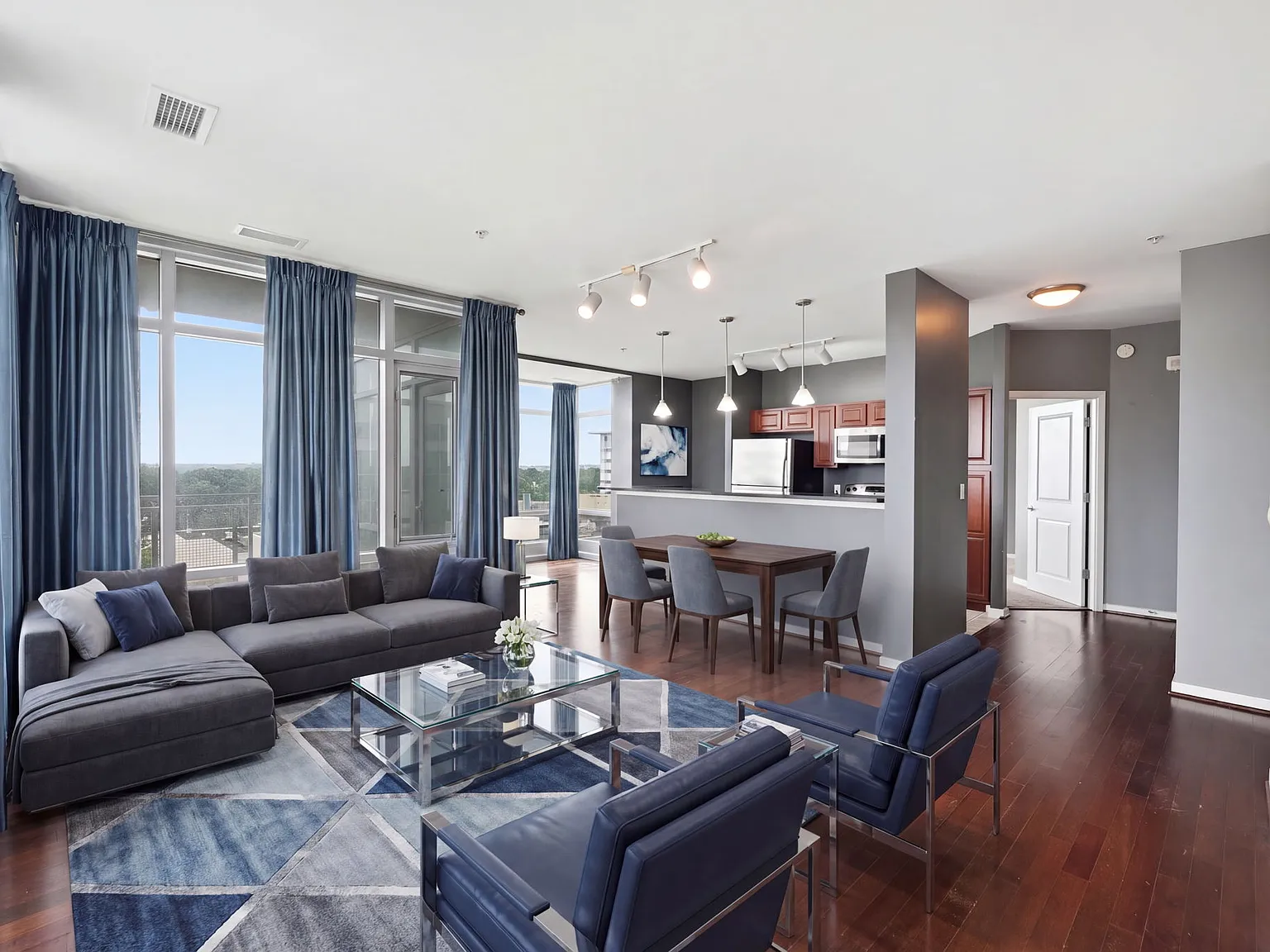 2 bed, 1145 sqft, $2,400 — Photo 3