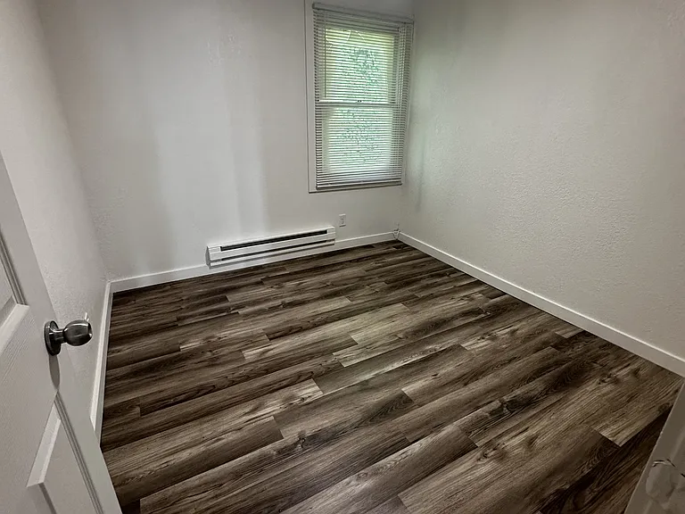 1571 Bluff St #4 — Photo 4