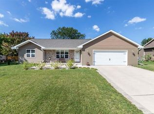 3321 Paula St, Green Bay, WI 54311