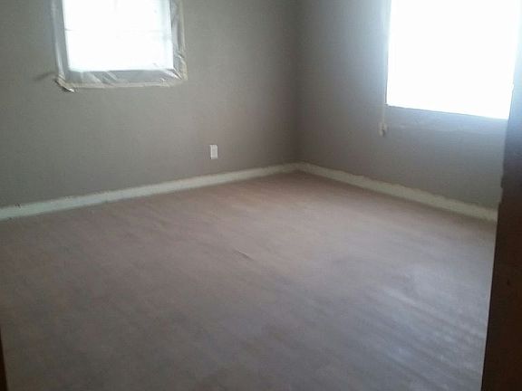 3rd image of 1927 W Mitchell Dr