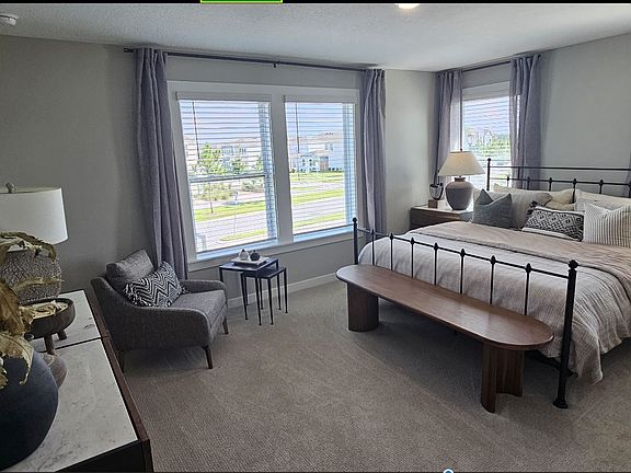 4th image of 2956 Voyager Ave