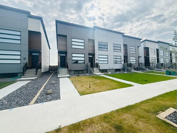 2911 47th St S, Lethbridge, AB T1K 8J7