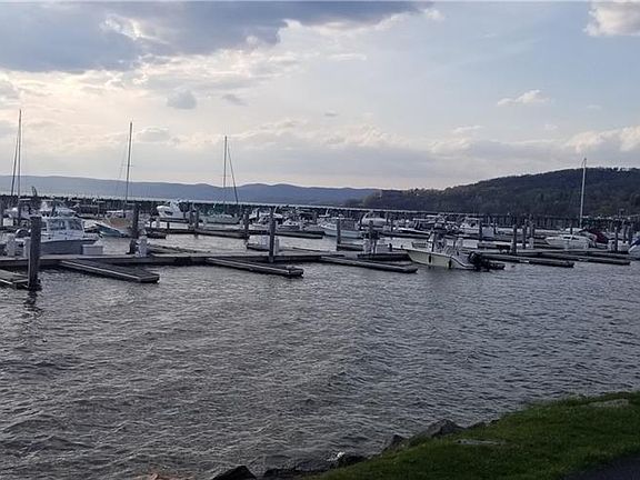 8 Half Moon Bay Dr #B, Croton On Hudson, NY 10520 | MLS #H6110364 | Zillow