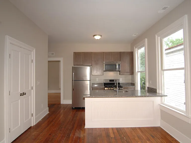 720 King St #A — Photo 6