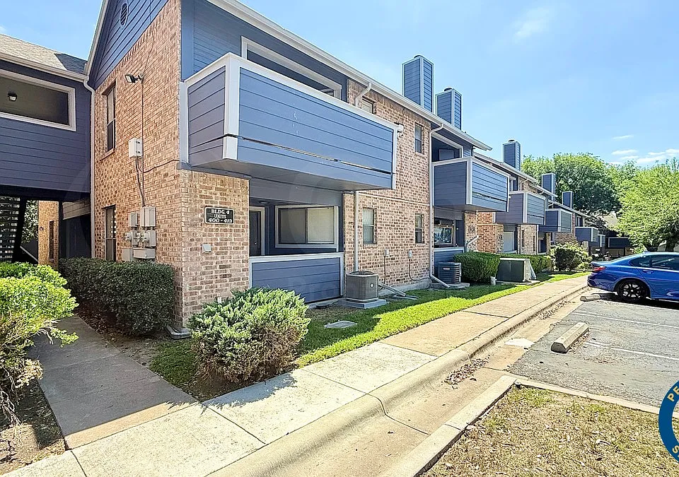 2500 Burleson Rd #401