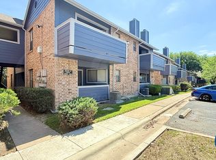 2500 Burleson Rd APT 401, Austin, TX 78741