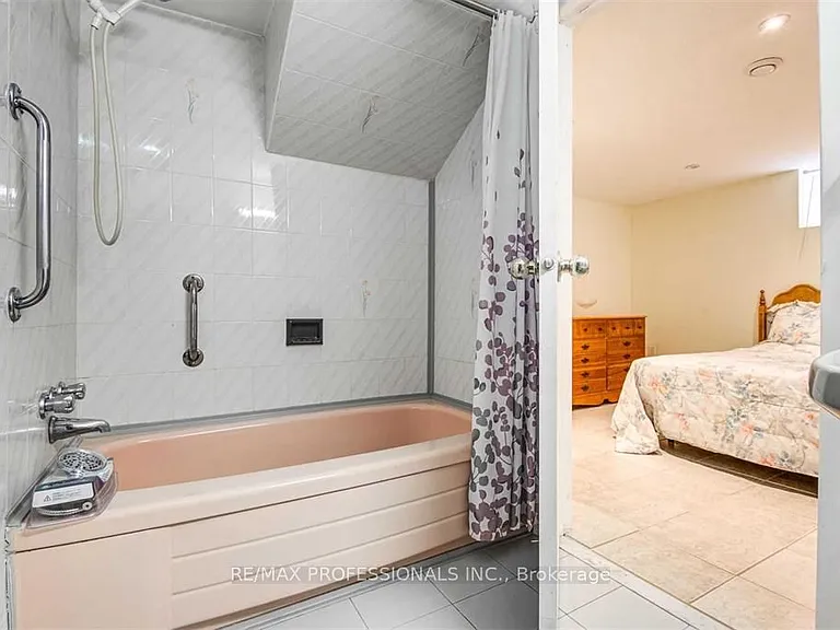183 Elmhurst Dr #BASEMENT — Photo 8