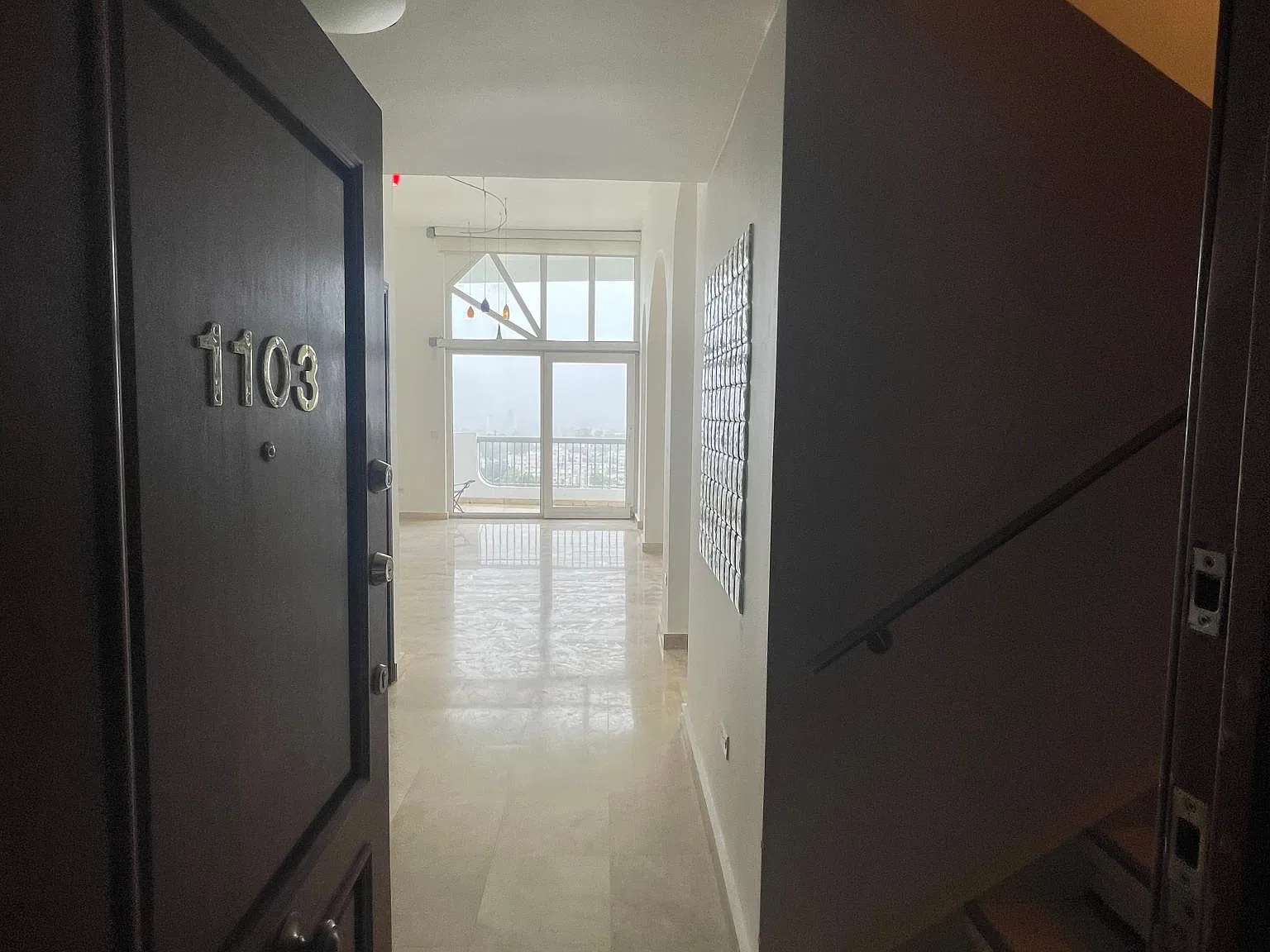 1010 Orchid — Photo 2