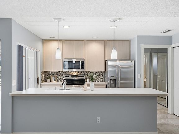 3rd image of 10701 Chapman Oak Court