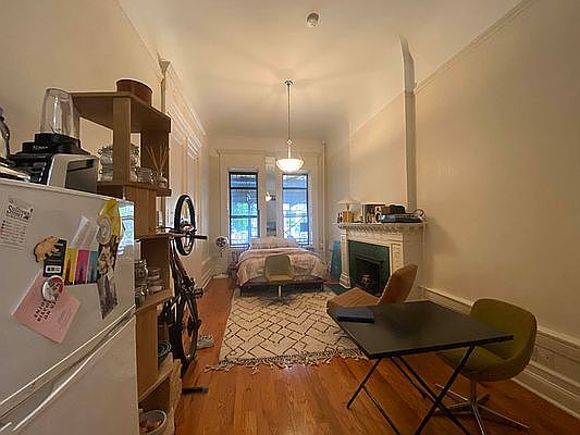 1st image of 24 W 88th St APT 1