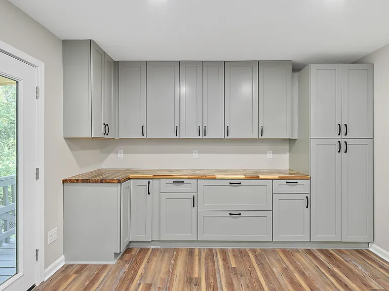 105 Windcreek Ln — Photo 21