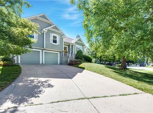 15655 S Apache St, Olathe, KS 66062